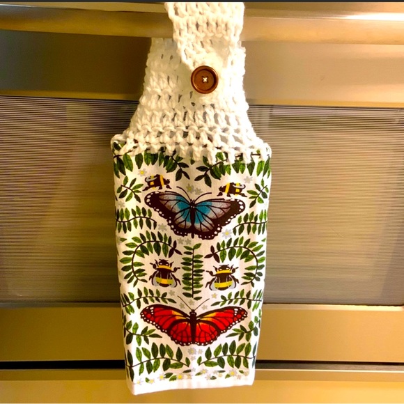 HAND CRAFTED Crocheted Top Butterflies Hanging Kitchen or Bathroom Hand Towels - Picture 7 of 9